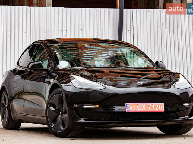 Тесла Модель 3 2021 у Львові на Automoto.ua Чорний Тесла Модель 3, об'ємом двигуна 0 л та пробігом 31 тис. км за 22500 $, фото 3 на Automoto.ua