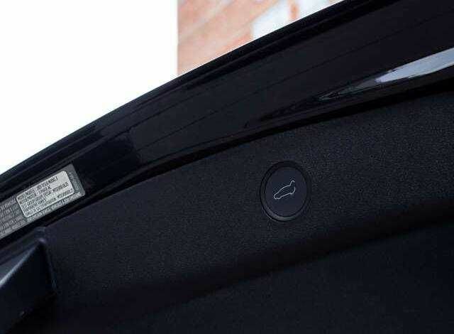 Чорний Тесла Модель 3, об'ємом двигуна 0 л та пробігом 98 тис. км за 17500 $, фото 16 на Automoto.ua