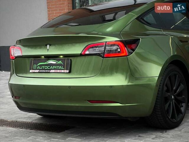 Тесла Модель 3 2021 у Києві на Automoto.ua Чорний Тесла Модель 3, об'ємом двигуна 0 л та пробігом 40 тис. км за 22990 $, фото 13 на Automoto.ua