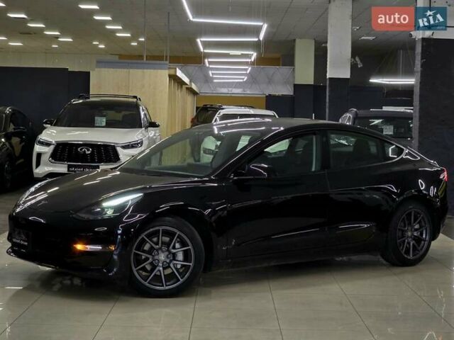 Чорний Тесла Модель 3, об'ємом двигуна 0 л та пробігом 40 тис. км за 21999 $, фото 1 на Automoto.ua