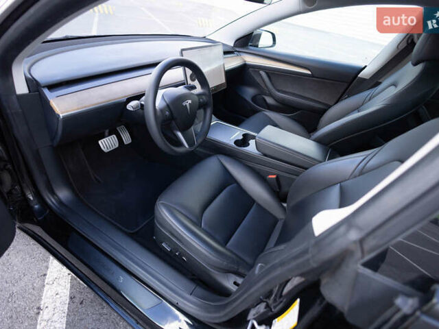 Тесла Модель 3 2021 в Львове на Automoto.ua Черный Тесла Модель 3, объемом двигателя 0 л и пробегом 35 тыс. км за 25499 $, фото 34 на Automoto.ua