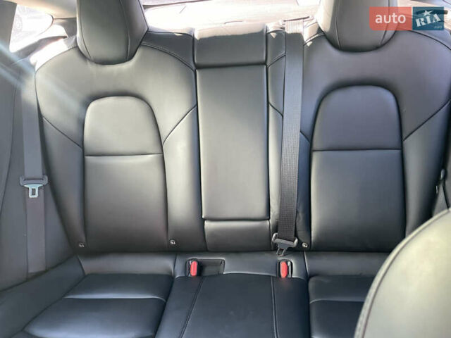 Чорний Тесла Модель 3, об'ємом двигуна 0 л та пробігом 68 тис. км за 21200 $, фото 14 на Automoto.ua