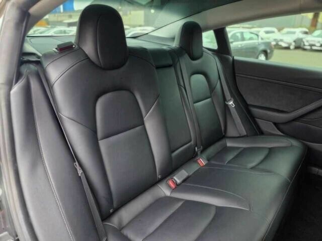 Черный Тесла Модель 3, объемом двигателя 0 л и пробегом 15 тыс. км за 28000 $, фото 10 на Automoto.ua