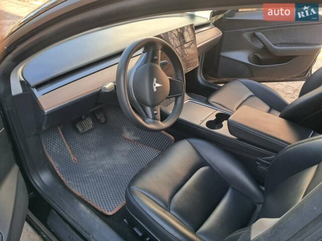 Чорний Тесла Модель 3, об'ємом двигуна 0 л та пробігом 67 тис. км за 22500 $, фото 31 на Automoto.ua