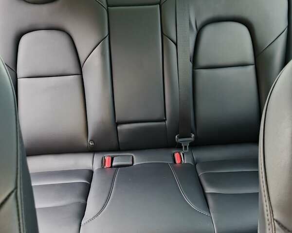 Чорний Тесла Модель 3, об'ємом двигуна 0 л та пробігом 77 тис. км за 16700 $, фото 15 на Automoto.ua