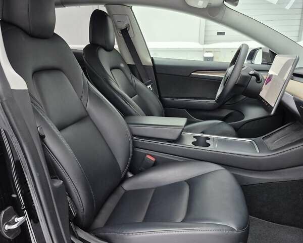 Черный Тесла Модель 3, объемом двигателя 0 л и пробегом 65 тыс. км за 24999 $, фото 17 на Automoto.ua