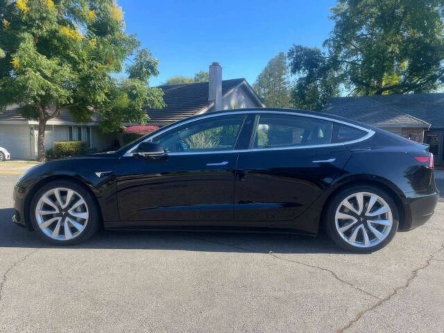 Черный Тесла Модель 3, объемом двигателя 0 л и пробегом 16 тыс. км за 9000 $, фото 3 на Automoto.ua