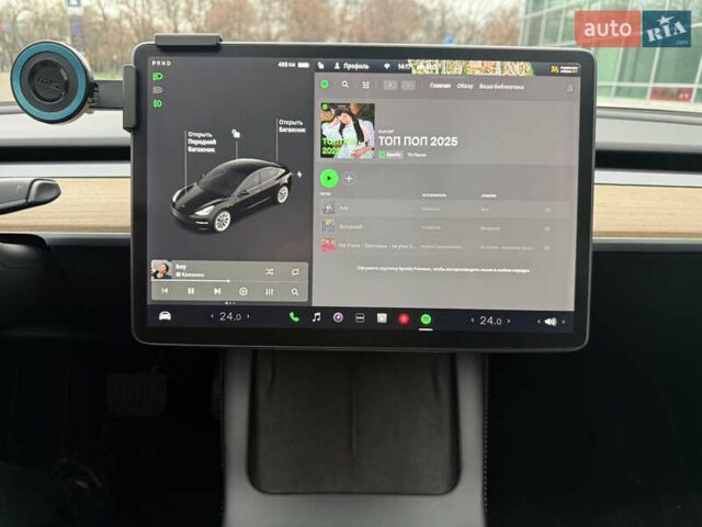 Чорний Тесла Модель 3, об'ємом двигуна 0 л та пробігом 90 тис. км за 23500 $, фото 12 на Automoto.ua
