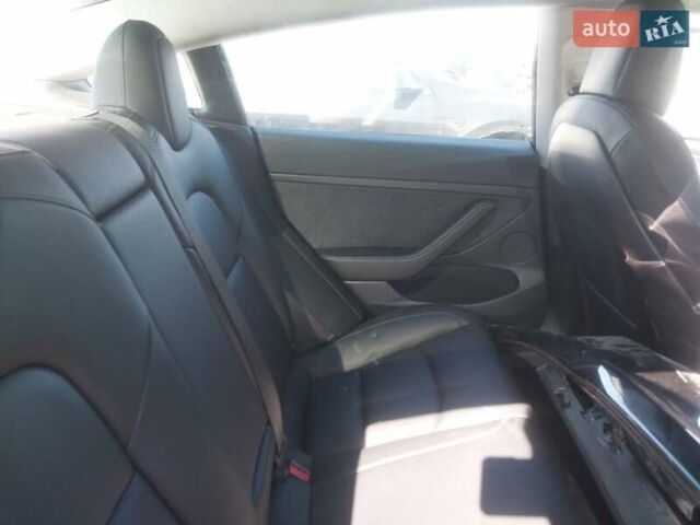 Чорний Тесла Модель 3, об'ємом двигуна 0 л та пробігом 48 тис. км за 12900 $, фото 8 на Automoto.ua