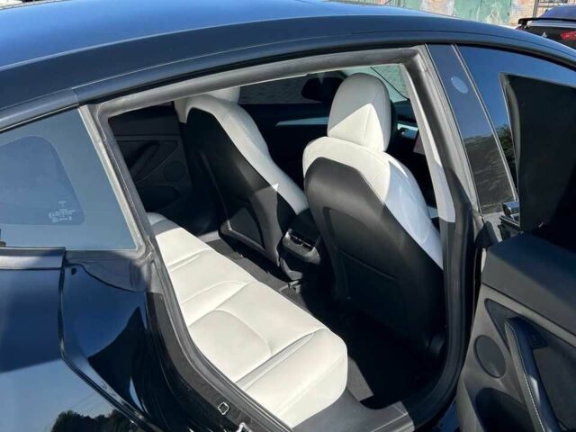 Черный Тесла Модель 3, объемом двигателя 0 л и пробегом 51 тыс. км за 25000 $, фото 13 на Automoto.ua