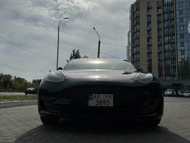 Черный Тесла Модель 3, объемом двигателя 0 л и пробегом 32 тыс. км за 26000 $, фото 2 на Automoto.ua