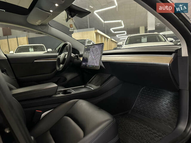 Чорний Тесла Модель 3, об'ємом двигуна 0 л та пробігом 39 тис. км за 22999 $, фото 19 на Automoto.ua