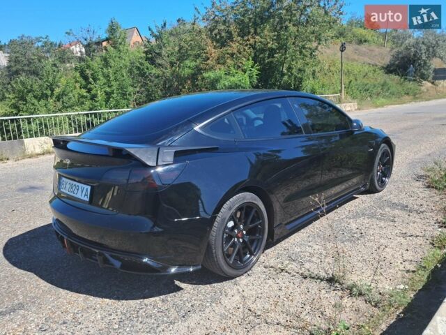 Чорний Тесла Модель 3, об'ємом двигуна 0 л та пробігом 67 тис. км за 22500 $, фото 11 на Automoto.ua