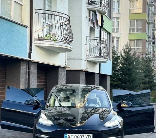 Черный Тесла Модель 3, объемом двигателя 0 л и пробегом 59 тыс. км за 20999 $, фото 24 на Automoto.ua