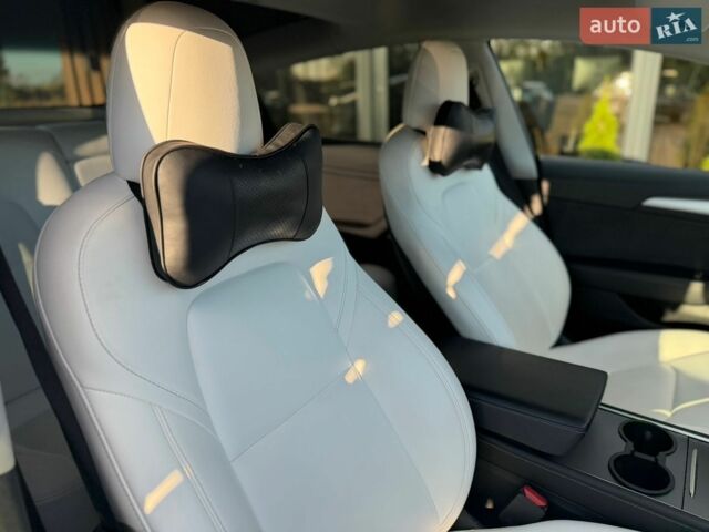 Черный Тесла Модель 3, объемом двигателя 0 л и пробегом 60 тыс. км за 21899 $, фото 30 на Automoto.ua