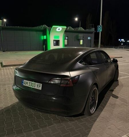 Чорний Тесла Модель 3, об'ємом двигуна 0 л та пробігом 57 тис. км за 22500 $, фото 3 на Automoto.ua