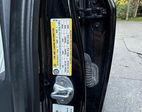 Чорний Тесла Модель 3, об'ємом двигуна 0 л та пробігом 77 тис. км за 18500 $, фото 30 на Automoto.ua