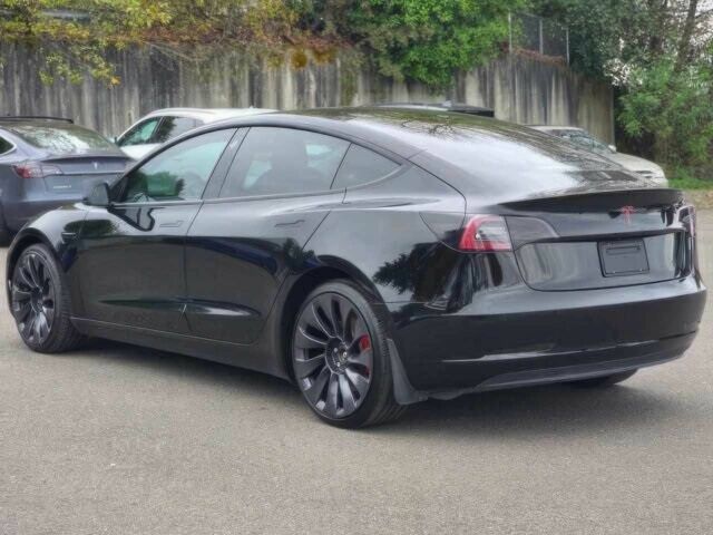 Черный Тесла Модель 3, объемом двигателя 0 л и пробегом 15 тыс. км за 28000 $, фото 5 на Automoto.ua