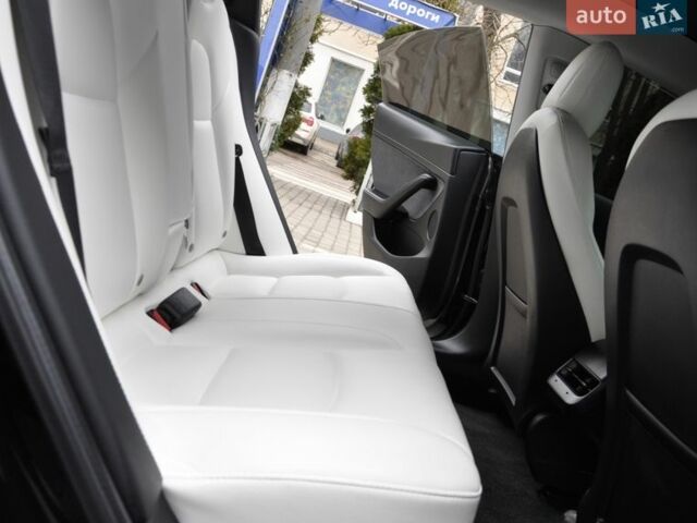 Черный Тесла Модель 3, объемом двигателя 0 л и пробегом 98 тыс. км за 23200 $, фото 17 на Automoto.ua