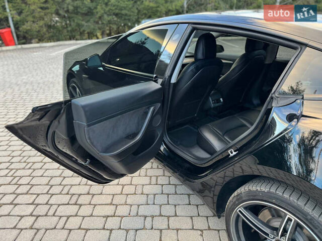 Черный Тесла Модель 3, объемом двигателя 0 л и пробегом 50 тыс. км за 24400 $, фото 13 на Automoto.ua