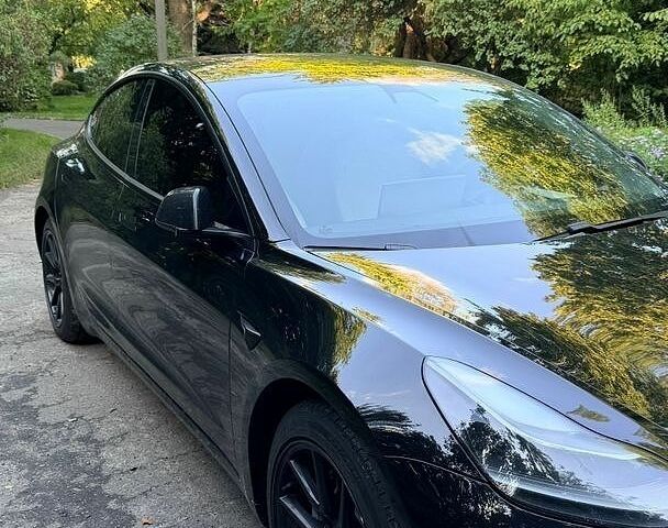 Чорний Тесла Модель 3, об'ємом двигуна 0 л та пробігом 77 тис. км за 18500 $, фото 2 на Automoto.ua