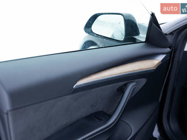 Чорний Тесла Модель 3, об'ємом двигуна 0 л та пробігом 40 тис. км за 23999 $, фото 20 на Automoto.ua
