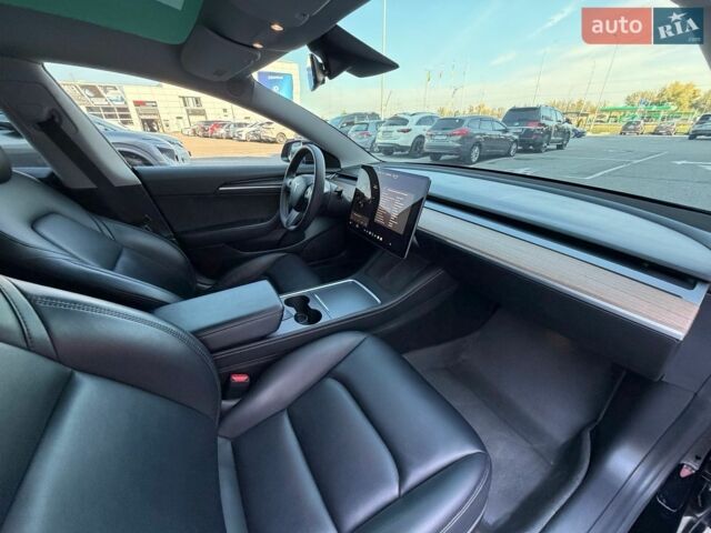 Черный Тесла Модель 3, объемом двигателя 0 л и пробегом 64 тыс. км за 21900 $, фото 24 на Automoto.ua