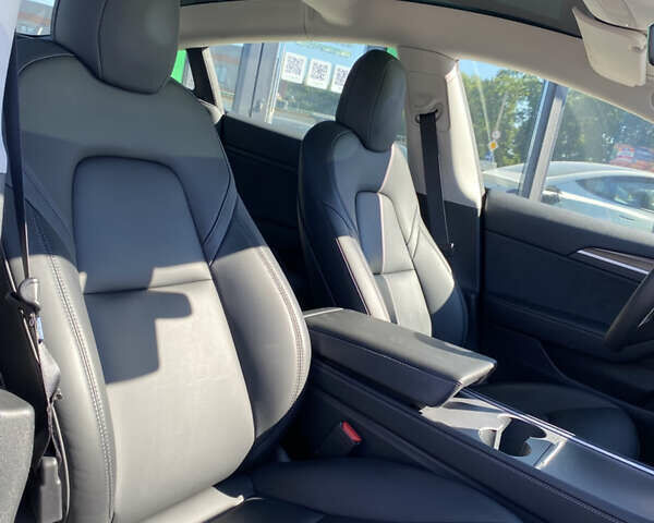 Черный Тесла Модель 3, объемом двигателя 0 л и пробегом 61 тыс. км за 26800 $, фото 13 на Automoto.ua