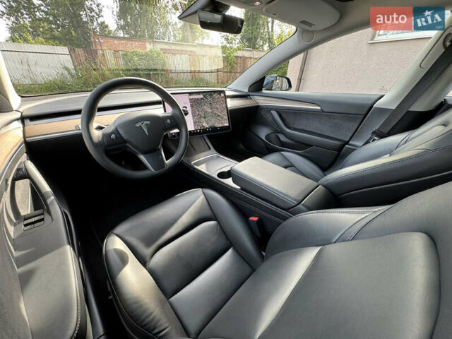 Тесла Модель 3 2021 у Львові на Automoto.ua Чорний Тесла Модель 3, об'ємом двигуна 0 л та пробігом 60 тис. км за 19000 $, фото 21 на Automoto.ua