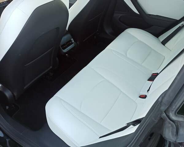 Чорний Тесла Модель 3, об'ємом двигуна 0 л та пробігом 89 тис. км за 19800 $, фото 2 на Automoto.ua