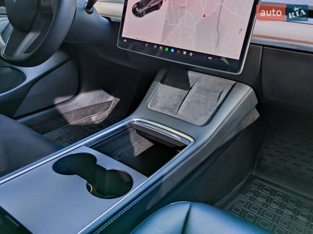 Черный Тесла Модель 3, объемом двигателя 0 л и пробегом 110 тыс. км за 19500 $, фото 31 на Automoto.ua