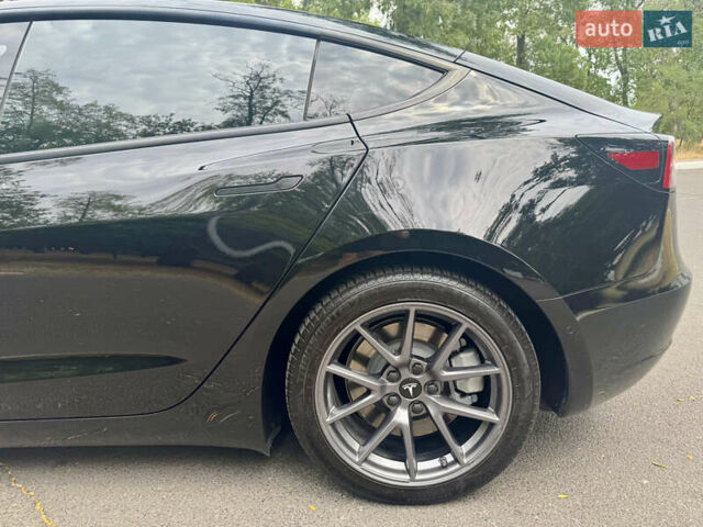 Чорний Тесла Модель 3, об'ємом двигуна 0 л та пробігом 82 тис. км за 19999 $, фото 11 на Automoto.ua