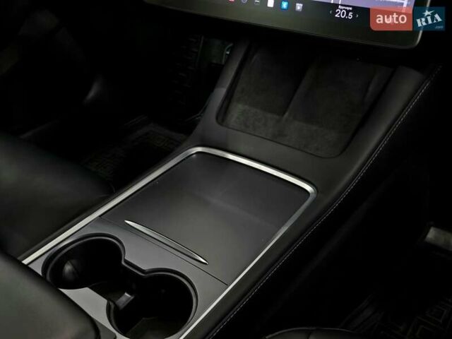 Чорний Тесла Модель 3, об'ємом двигуна 0 л та пробігом 40 тис. км за 21999 $, фото 24 на Automoto.ua