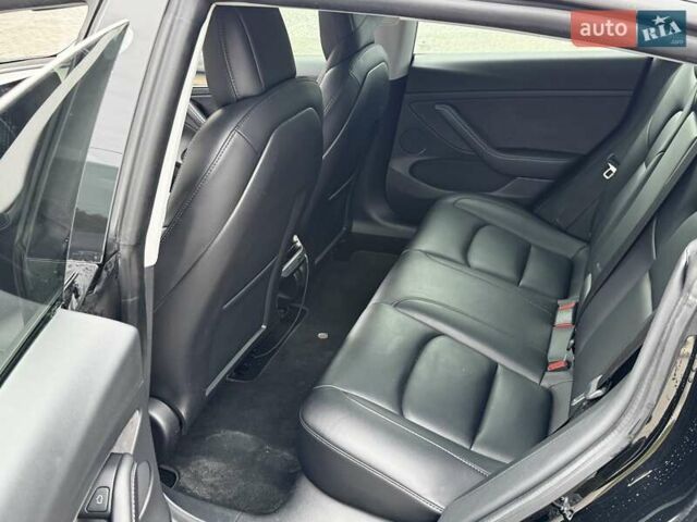 Черный Тесла Модель 3, объемом двигателя 0 л и пробегом 110 тыс. км за 18500 $, фото 9 на Automoto.ua
