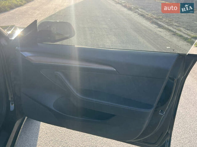 Тесла Модель 3 2022 у Києві на Automoto.ua Чорний Тесла Модель 3, об'ємом двигуна 0 л та пробігом 56 тис. км за 22500 $, фото 15 на Automoto.ua