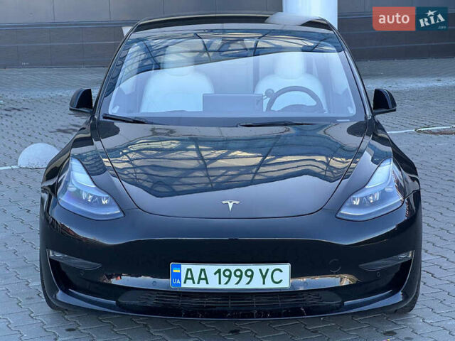 Черный Тесла Модель 3, объемом двигателя 0 л и пробегом 30 тыс. км за 23900 $, фото 2 на Automoto.ua