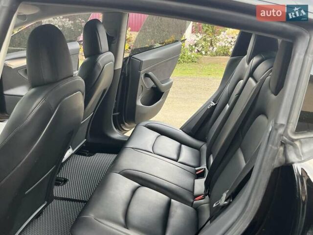 Чорний Тесла Модель 3, об'ємом двигуна 0 л та пробігом 94 тис. км за 20500 $, фото 10 на Automoto.ua