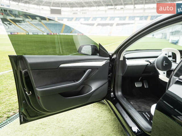 Черный Тесла Модель 3, объемом двигателя 0 л и пробегом 16 тыс. км за 27500 $, фото 26 на Automoto.ua