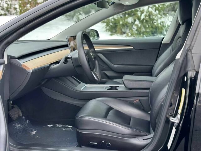 Черный Тесла Модель 3, объемом двигателя 0 л и пробегом 12 тыс. км за 10500 $, фото 10 на Automoto.ua