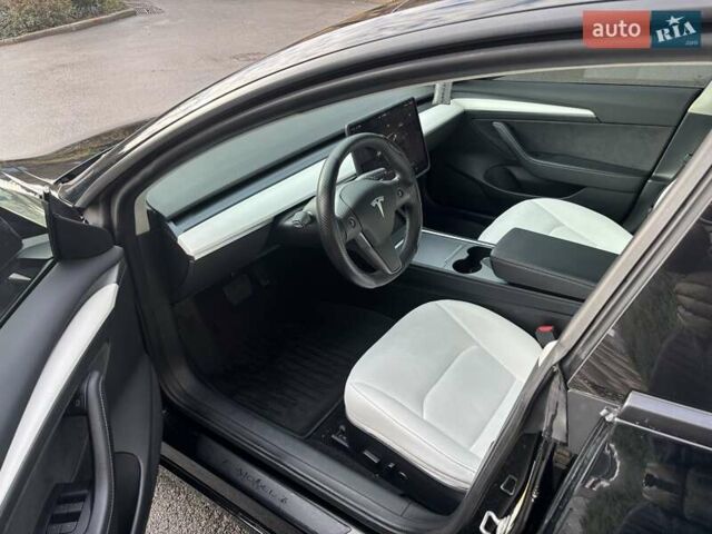 Черный Тесла Модель 3, объемом двигателя 0 л и пробегом 54 тыс. км за 20999 $, фото 6 на Automoto.ua