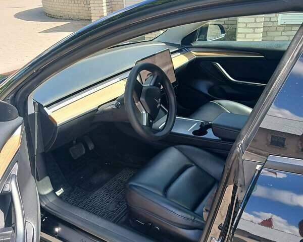 Чорний Тесла Модель 3, об'ємом двигуна 0 л та пробігом 50 тис. км за 21890 $, фото 3 на Automoto.ua