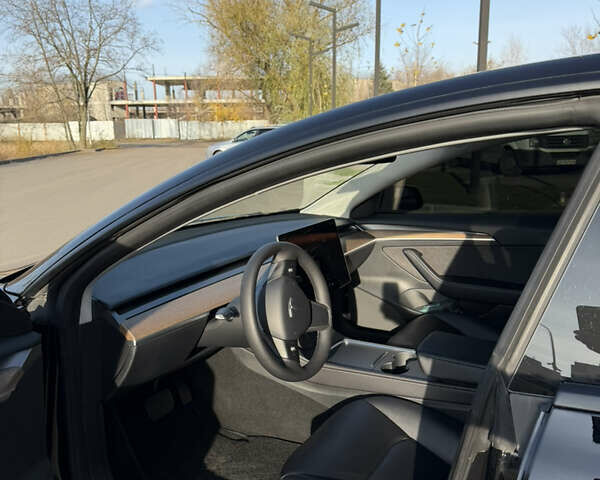 Черный Тесла Модель 3, объемом двигателя 0 л и пробегом 88 тыс. км за 22500 $, фото 11 на Automoto.ua