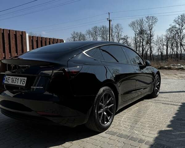 Чорний Тесла Модель 3, об'ємом двигуна 0 л та пробігом 45 тис. км за 23000 $, фото 3 на Automoto.ua