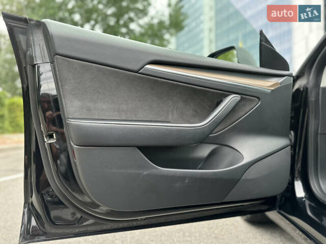 Тесла Модель 3 2022 в Киеве на Automoto.ua Черный Тесла Модель 3, объемом двигателя 0 л и пробегом 135 тыс. км за 19299 $, фото 26 на Automoto.ua