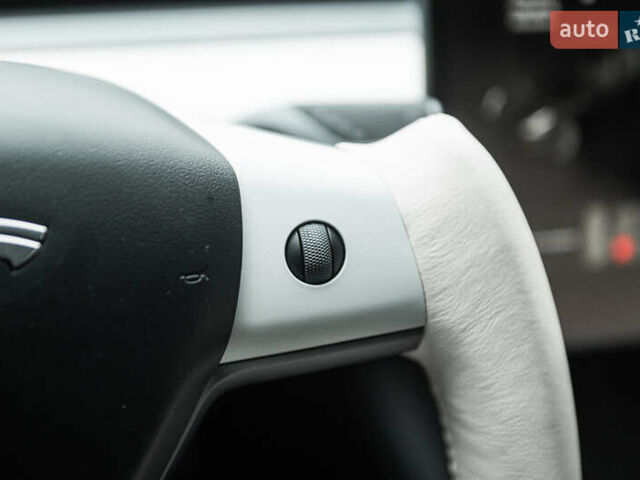 Черный Тесла Модель 3, объемом двигателя 0 л и пробегом 16 тыс. км за 27500 $, фото 37 на Automoto.ua