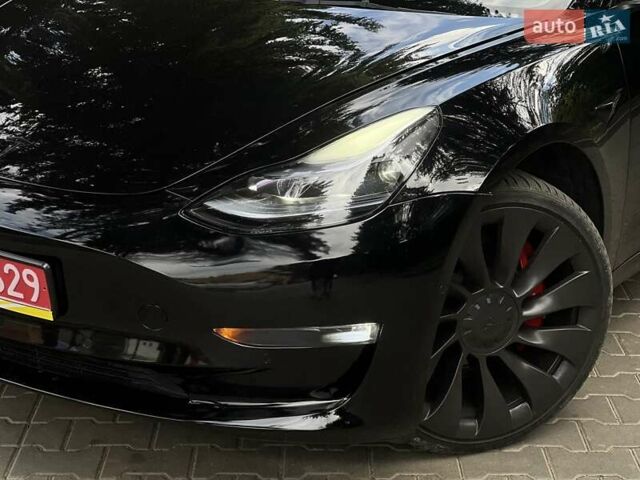 Тесла Модель 3 2022 у Львові на Automoto.ua Чорний Тесла Модель 3, об'ємом двигуна 0 л та пробігом 75 тис. км за 27500 $, фото 2 на Automoto.ua