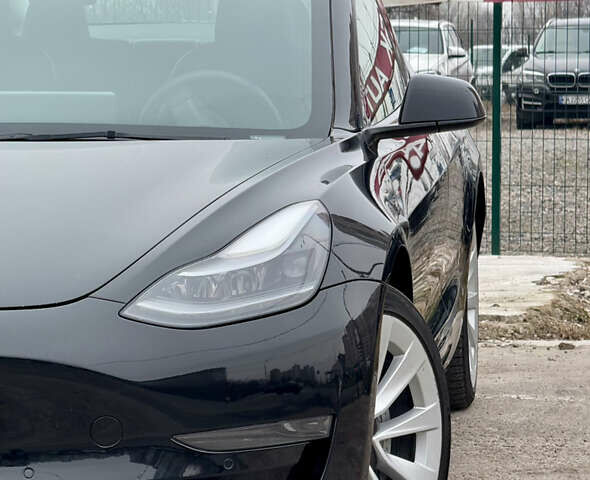 Чорний Тесла Модель 3, об'ємом двигуна 0 л та пробігом 160 тис. км за 17999 $, фото 50 на Automoto.ua