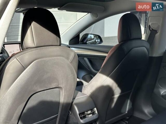 Чорний Тесла Модель 3, об'ємом двигуна 0 л та пробігом 47 тис. км за 25800 $, фото 16 на Automoto.ua