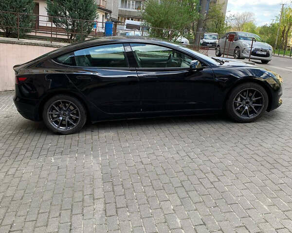 Чорний Тесла Модель 3, об'ємом двигуна 0 л та пробігом 47 тис. км за 19900 $, фото 3 на Automoto.ua