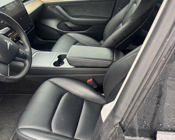 Черный Тесла Модель 3, объемом двигателя 0 л и пробегом 26 тыс. км за 22700 $, фото 7 на Automoto.ua